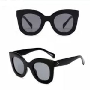 OVERSIZED DESIGNER STYLE SUNGLASSES 🕶😎 comes with soft case shown